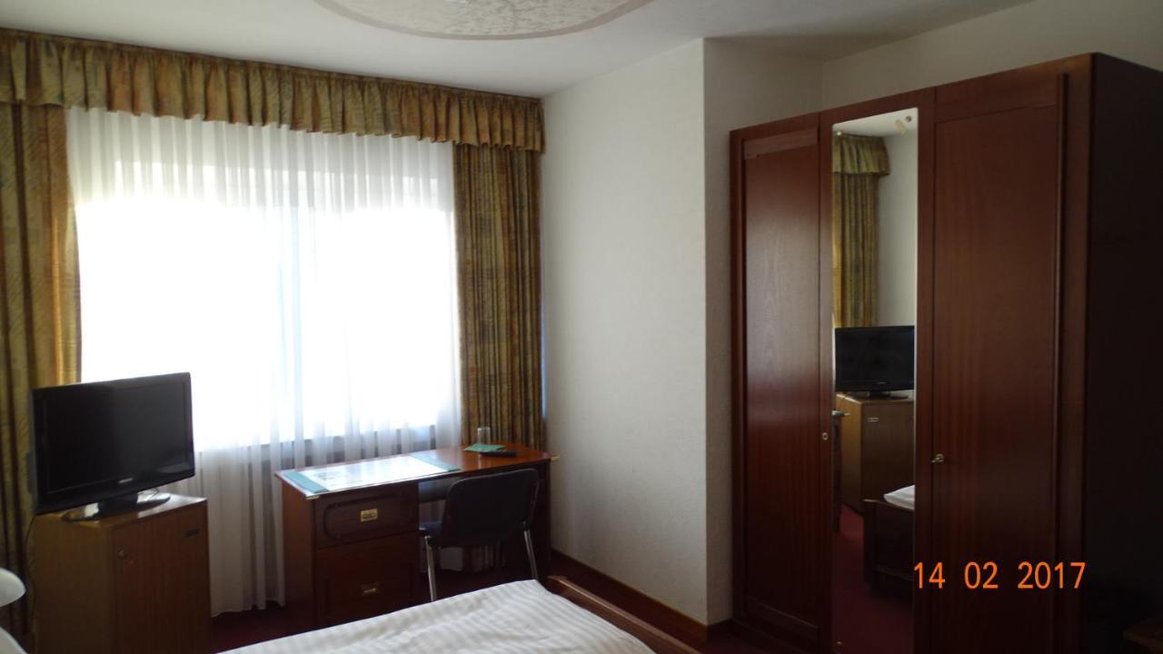 Bed & Breakfast Hotel Helga Hein Düsseldorf Kültér fotó